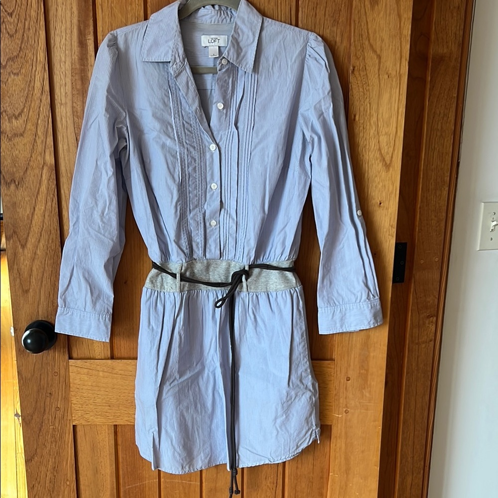 LOFT Women's Light Blue Shirt Dress with Belt